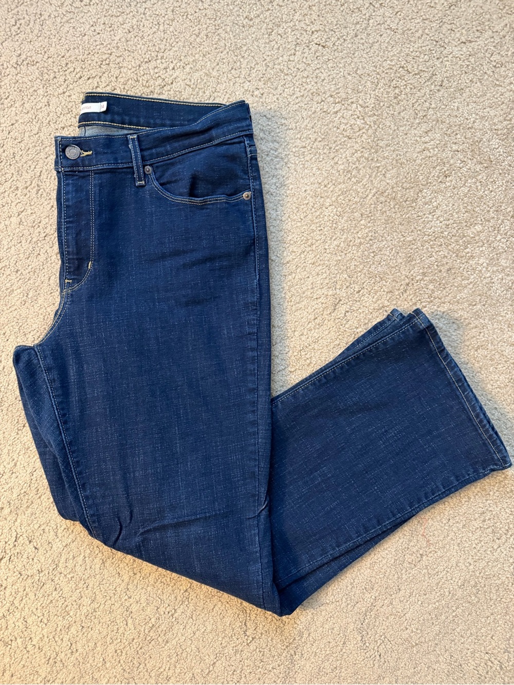 Levi's Women's Dark Indigo Boot-Cut Jeans - Picture 2 of 4